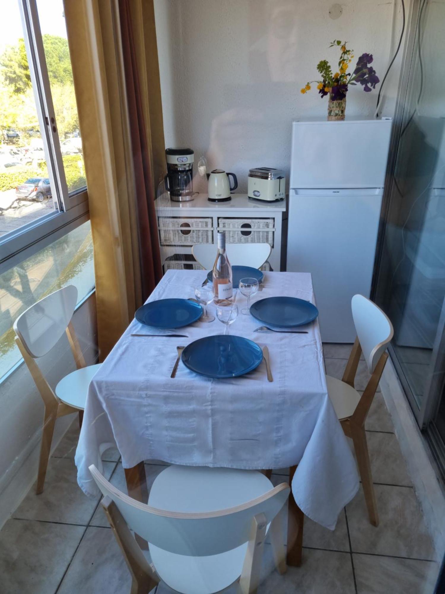 Superbe T2 Tout Confort 3 Etoiles, Entierement Renove Avec Piscine, Parking, Clim, Wifi, Netflix La Grande Motte Dış mekan fotoğraf